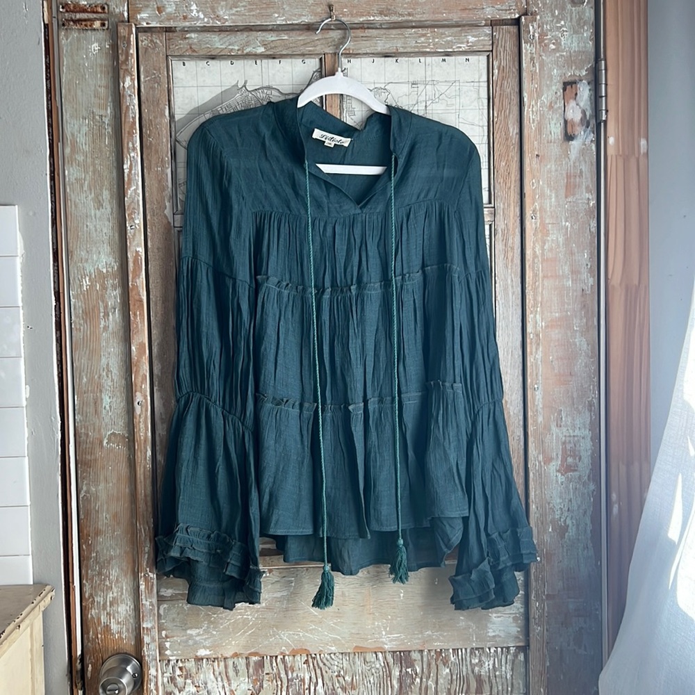 Listicle peasant shirt L